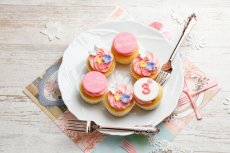 画像6: フローラルバースデーボックス（6個｜名入れ有）※Happy BirthdayプレートはThank youに変更可能 (6)